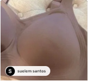 Cliente usando sutiã bege